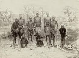1 Longtemps le génocide des Hereros et des Namas a été relégué