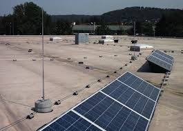Blitz- und Überspannungsschutz für Photovoltaik-Dachanlagen