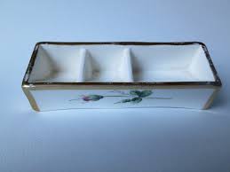 Porcelain Stamp Boxes (excluding Goss China boxes)